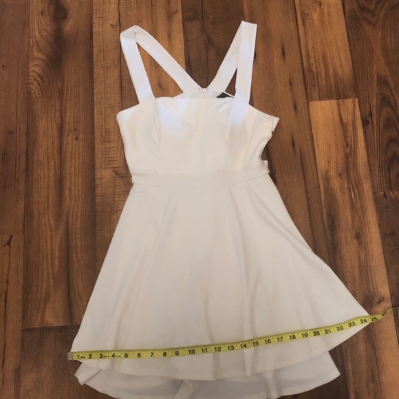 Windsor dress ~white ~ cute for summer Size Medium - Picture 5 of 6